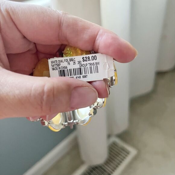 Genuine Leather Wider Width Thin Lightweight Adjustable Grommet Buckle Bracelet - Picture 7 of 7